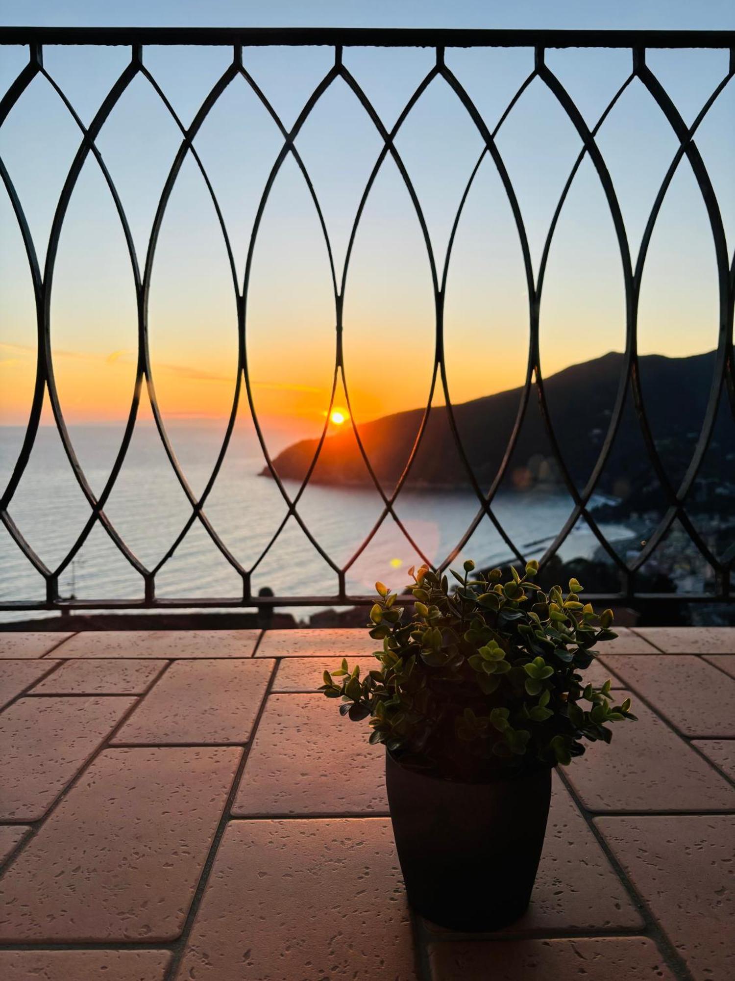 Rebecca Holidays Apartment Moneglia